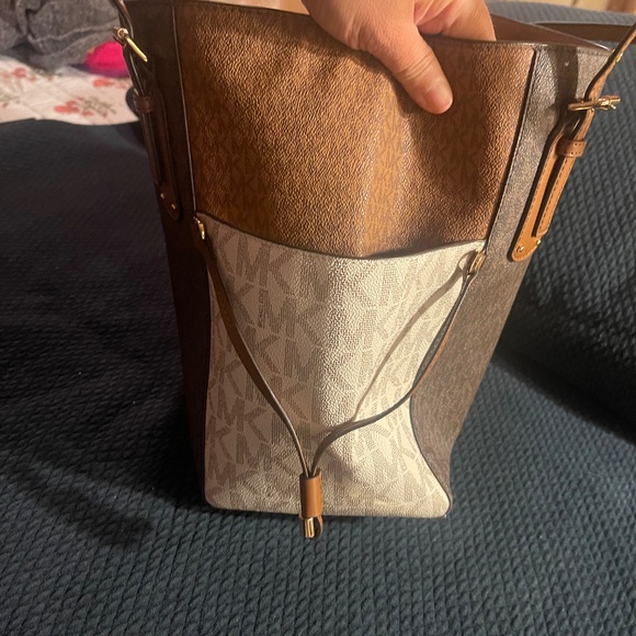 Michael Kors Tri-colored tote - Picture 3 of 8